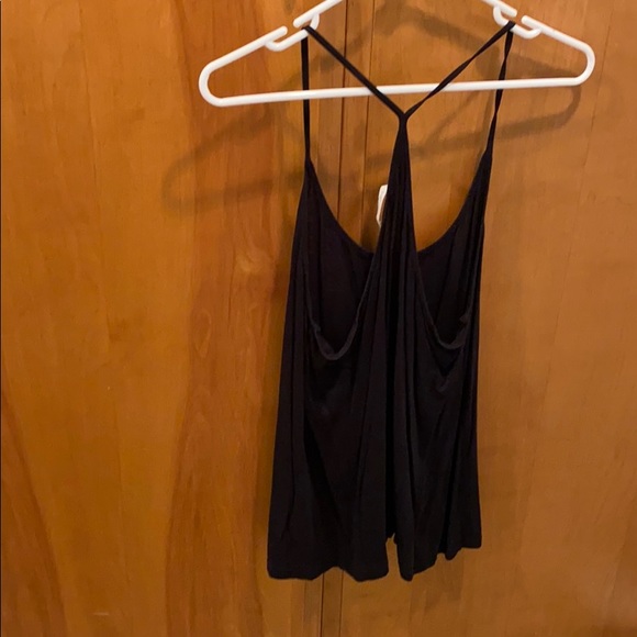 Black razor back tank top - Picture 2 of 3